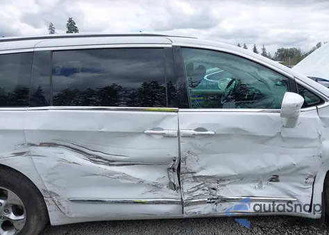 2018 Chrysler Pacifica Hybrid Touring L из США, поврежденный, VIN 2C4RC1L7XJR275301